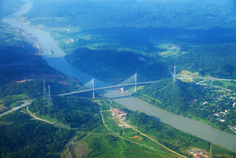 Panamakanal und Puente Centenario