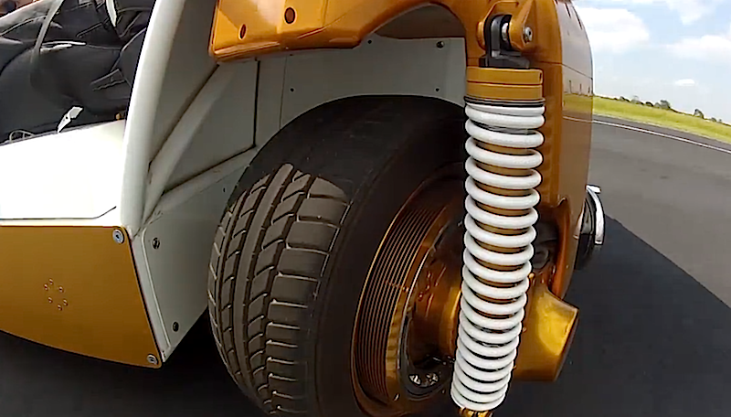Die Räder des MRV lassen sich einzeln ansteuern und können sich um 360 Grad drehen.