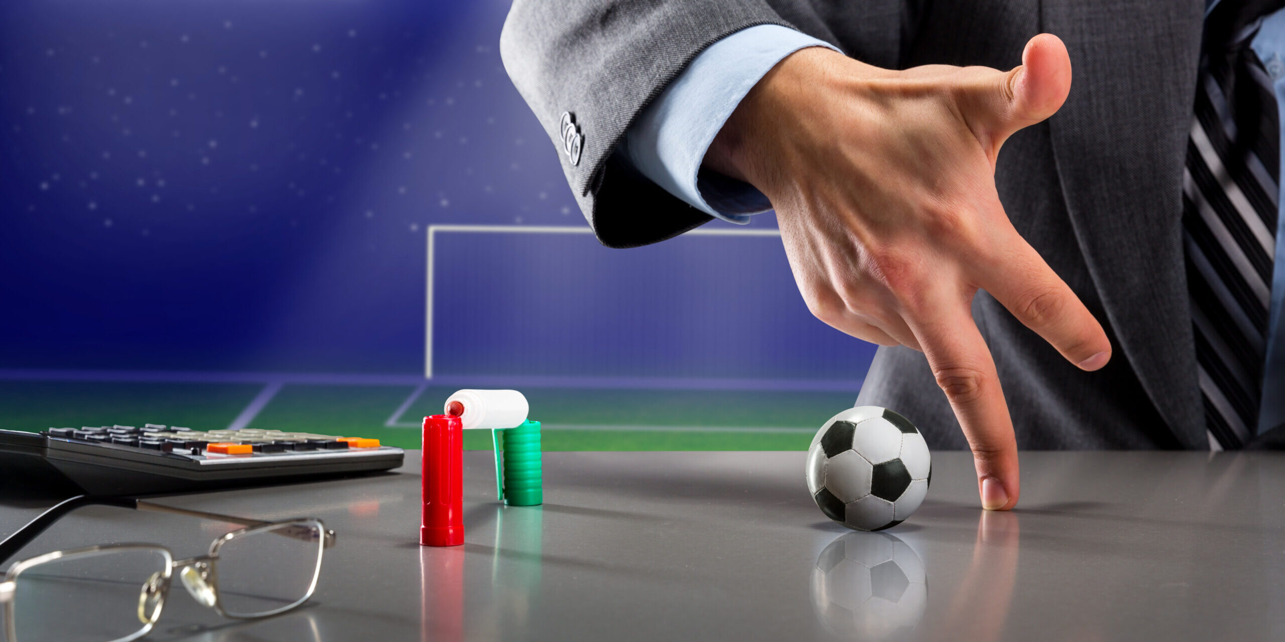 Fußball-EM 2024 im Büro: Wie Trikots und Public Viewing die Arbeitsatmosphäre beeinflussen