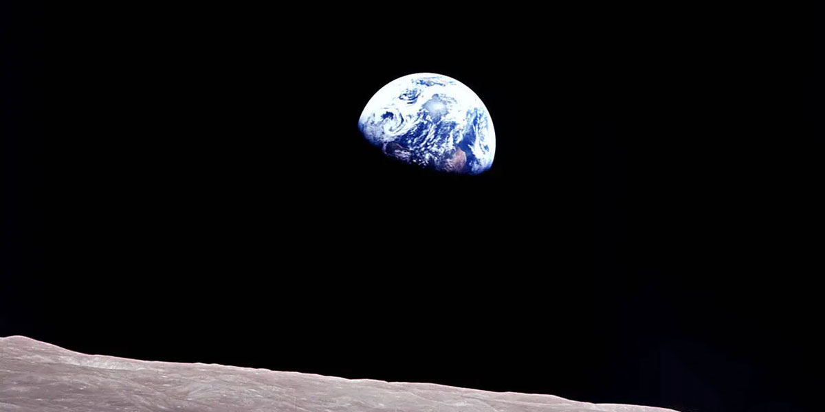 Earthrise NASA