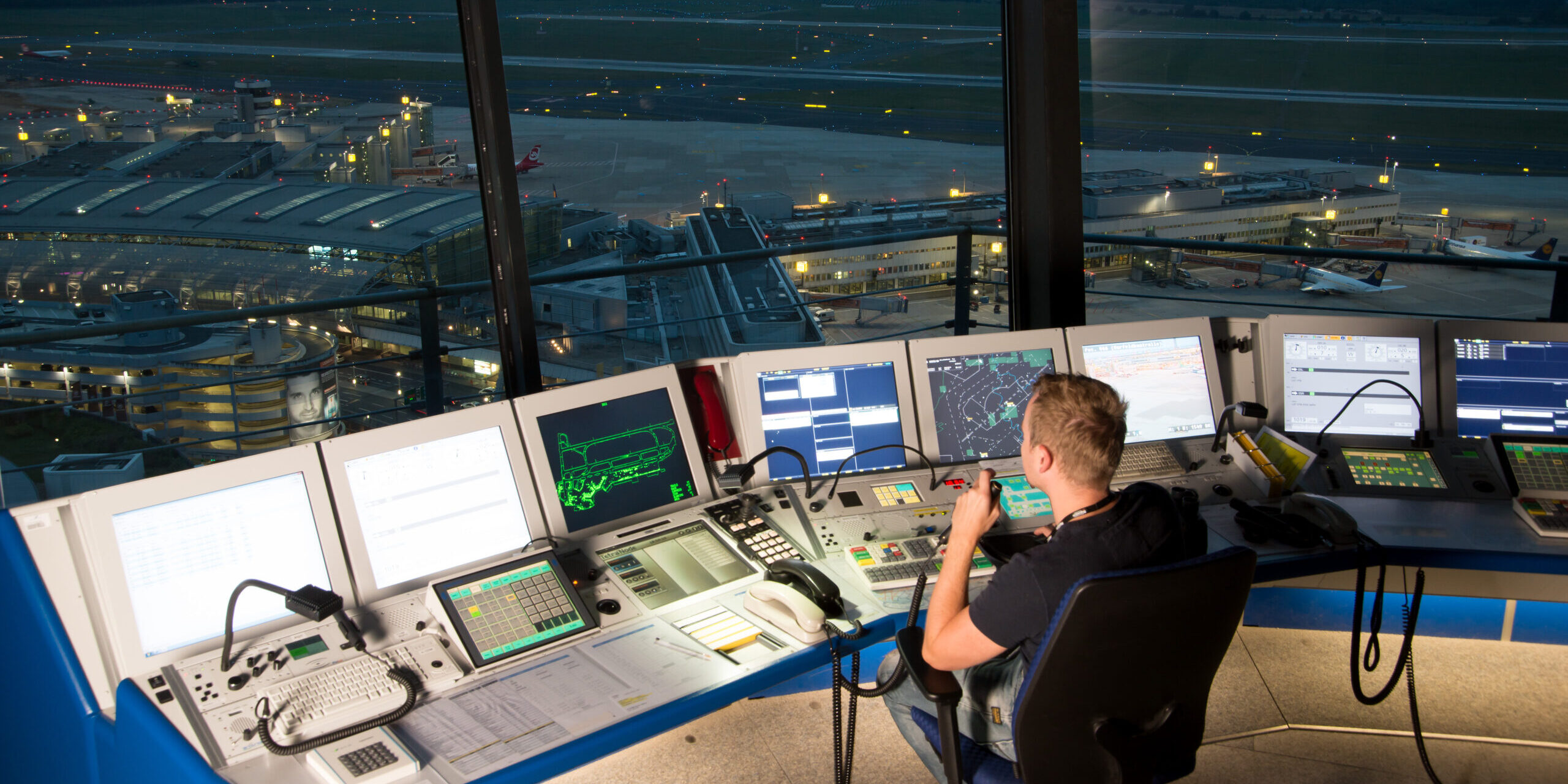 Tech-Check bei der Deutschen Flugsicherung: Ein Blick hinter die Kulissen