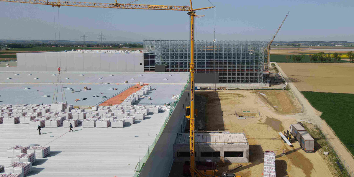 Das Logistikzentrum in Wallersdorf wird auf einer zwölf Hektar großen Fläche errichtet. Foto: Ursa