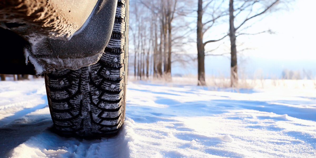 Winterreifen im Schnee