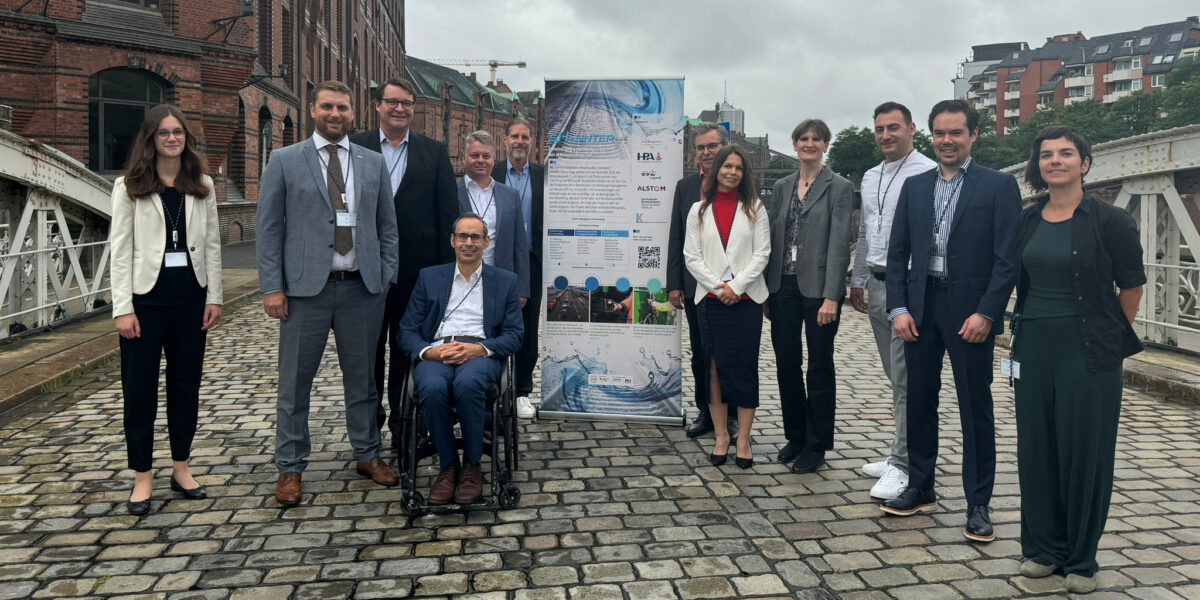 Ein Gruppenbild von der Abschlussveranstaltung in Hamburg. Foto: Hamburg Port Authority (HPA)