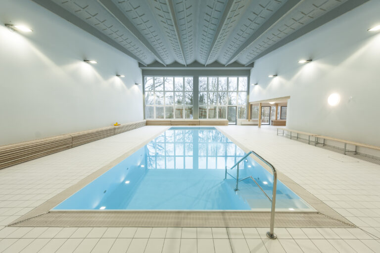 Kleines Schwimmbecken