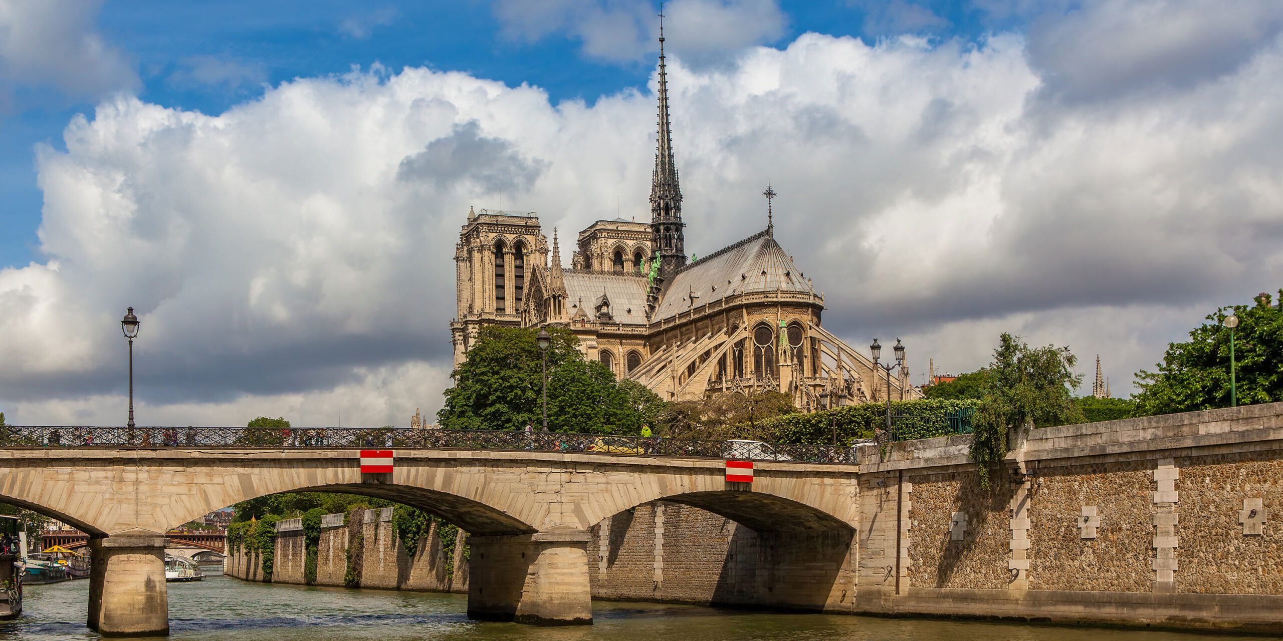 Nach dem Brand von Notre Dame: Geschichte des Wiederaufbaus