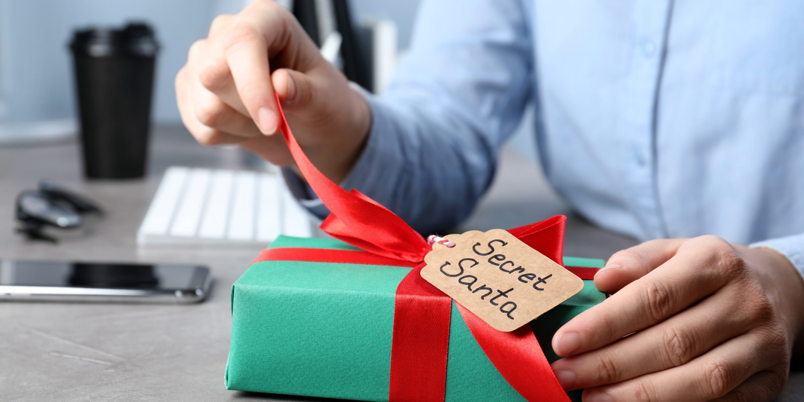 Wichteln im Büro: Wie man stressfrei das ideale Geschenk findet