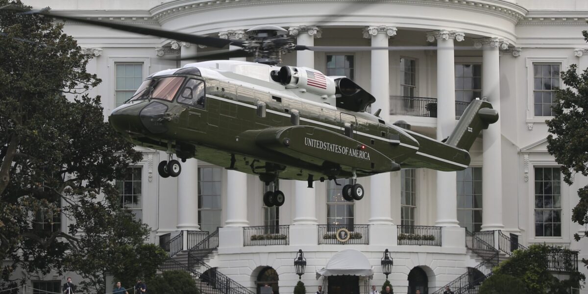 180922-M-ZY870-531 WASHINGTON (Sept. 22, 2018) Marine Helicopter Squadron (HMX) 1 conducts test flights of the new VH-92A helicopter over the South Lawn of the White House, Sept. 22, 2018, in Washington, D.C. (U.S. Marine Corps photo by Sgt. Hunter Helis/Released)