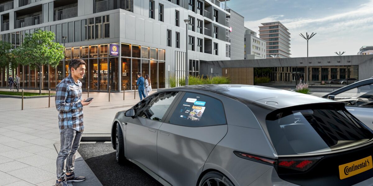 Personalisierte Willkommensnachricht in der Seitenscheibe von Continental. Bei Elektrofahrzeugen könnte dieses Display auch außen den aktuellen Ladezustand anzeigen. Foto: Continental