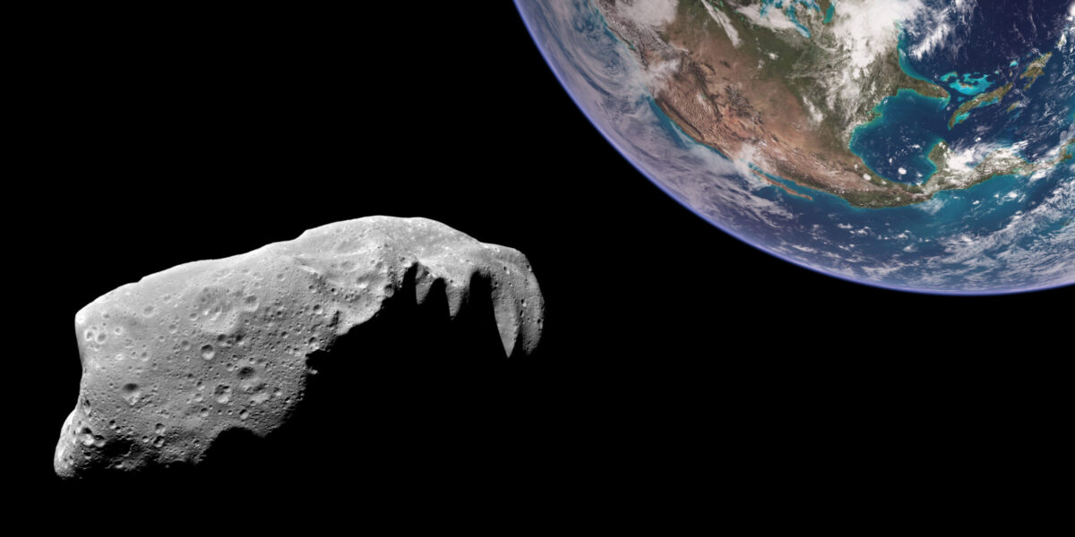 Asteroid rast auf Erde zu